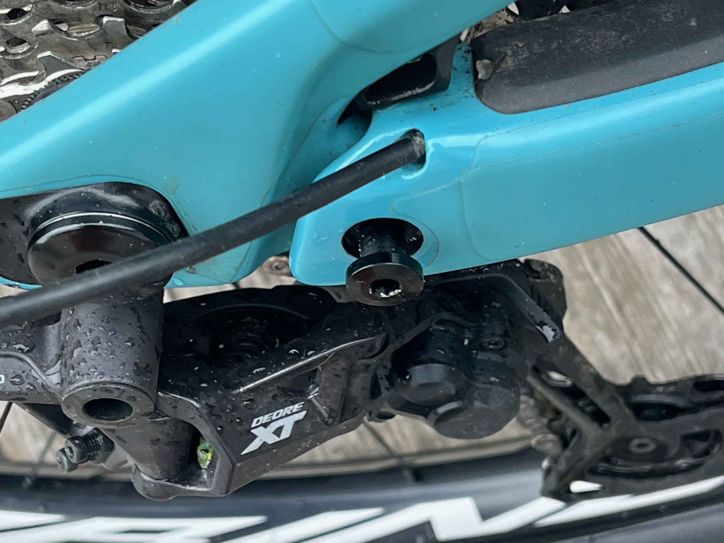 MTB Loose Pivot Bolt